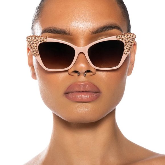 Callie Embellishing Eyes: Nude Rose Gold Rhinestone Sunglasses - Picture 2 of 5